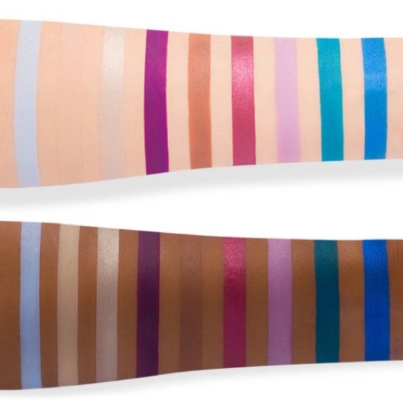 Jeffree Star x Shane Dawson Mini Controversy Palette -
Emerald Edition - Picture 8 of 12